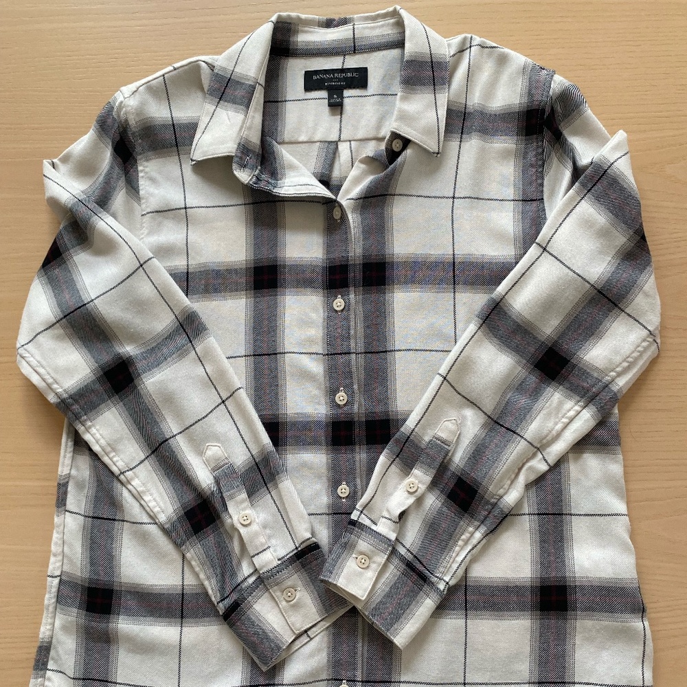 Banana Republic Women's Botton Down Shirt